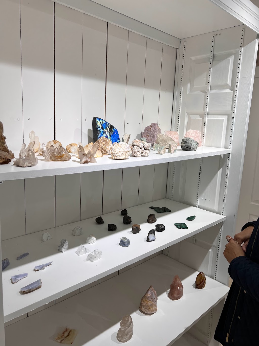 Divine Dream Crystals | 1399 King St N Lower Level, St. Jacobs, ON N0B 2N0, Canada | Phone: (647) 464-6822