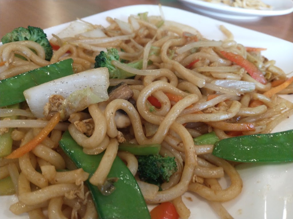 Golden Dragon Palace | 7000 McLeod Rd Suite 8, Niagara Falls, ON L2G 7K3, Canada | Phone: (905) 356-8668