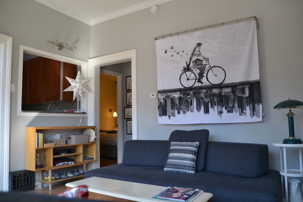 Private 2 Bedroom Bed & Breakfast | Kirkendall North, Hamilton, ON L8P 1M7, Canada