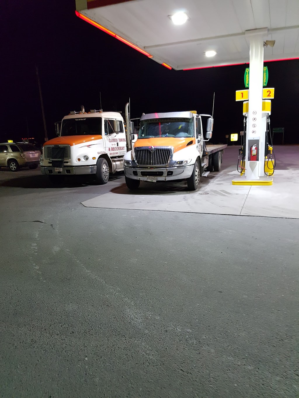 Billa Clayburn Towing Ltd. | 32812 Clayburn Rd, Abbotsford, BC V4X 1W7, Canada | Phone: (604) 832-1200