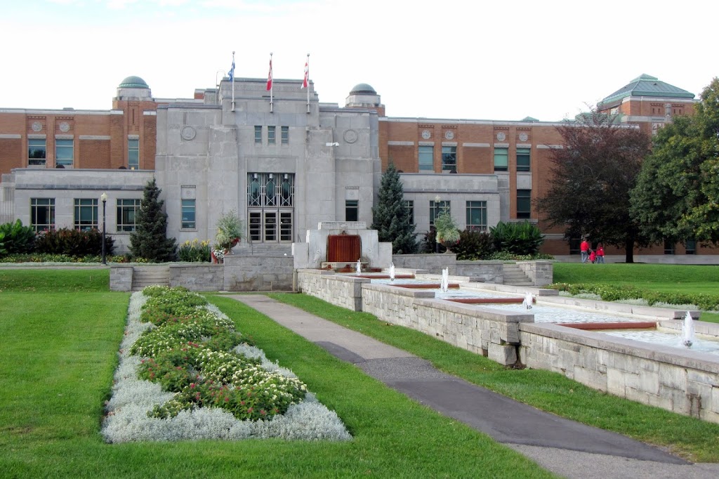 Institut de recherche en biologie végétale de lUniversité de Mo | 4101 Rue Sherbrooke E, Montréal, QC H1X 2B2, Canada | Phone: (514) 343-2121