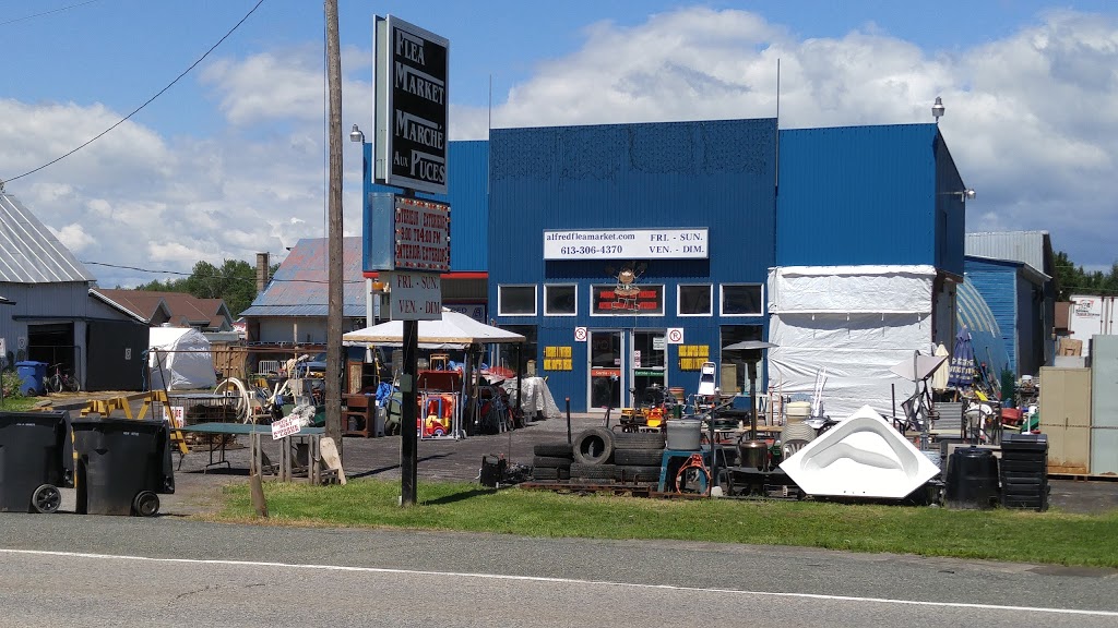 Alfred Flea Market | point of interest | 4822 County Rd 17, Alfred, ON K0B 1A0, Canada | 6133064370 OR +1 613-306-4370