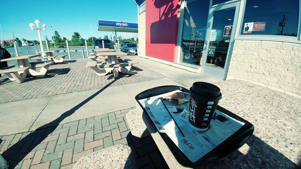 McDonalds | 20 Rue de Toulon, Saint-Augustin-de-Desmaures, QC G3A 3A9, Canada | Phone: (418) 878-0888