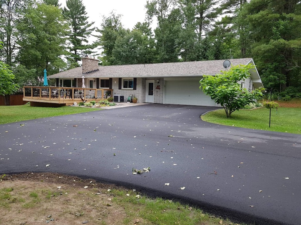 Kawartha driveway sealing | 1750 Redwood Dr, Peterborough, ON K9K 1L8, Canada | Phone: (705) 872-1538