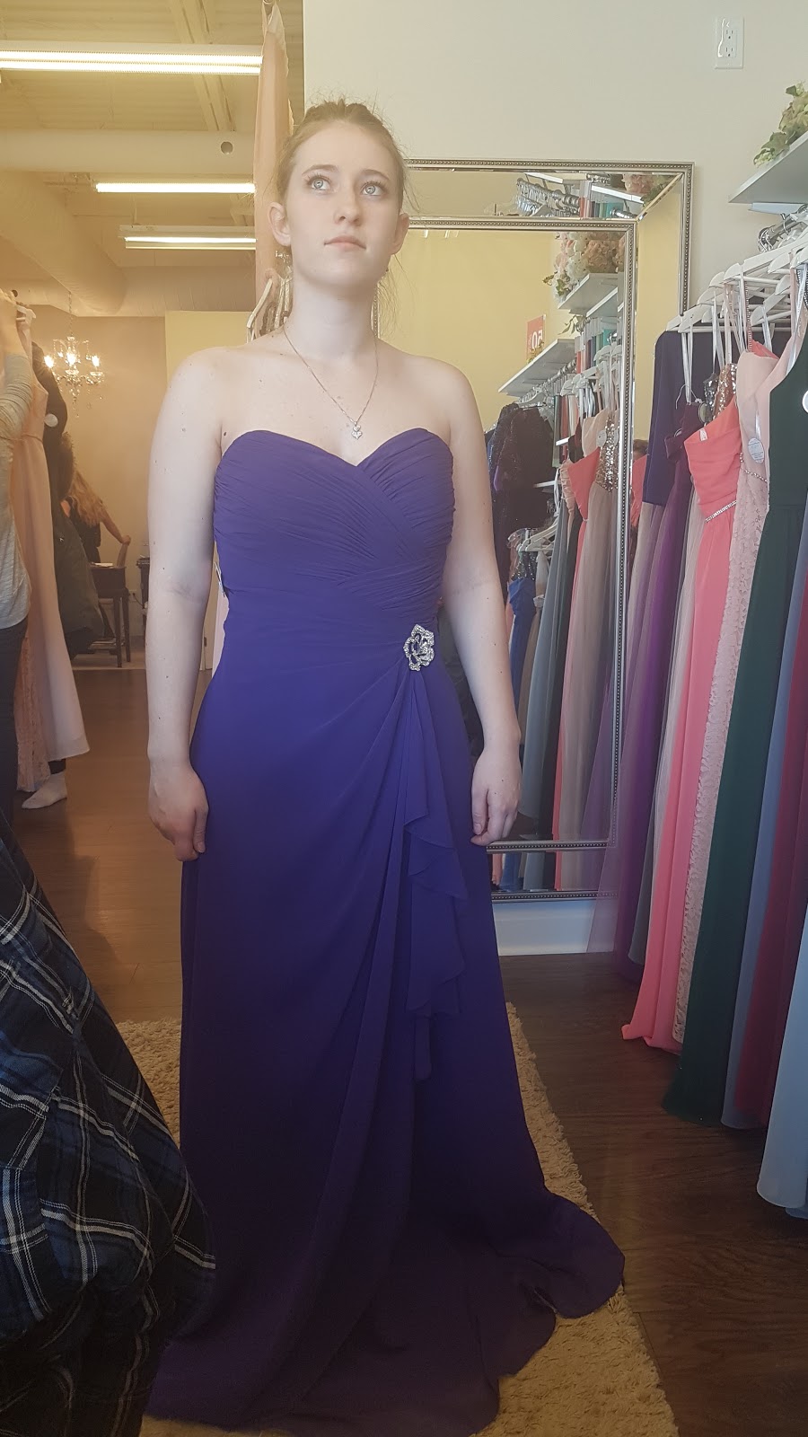 The Gown | 17665 Leslie St unit 26, Newmarket, ON L3Y 3E3, Canada | Phone: (289) 466-1010