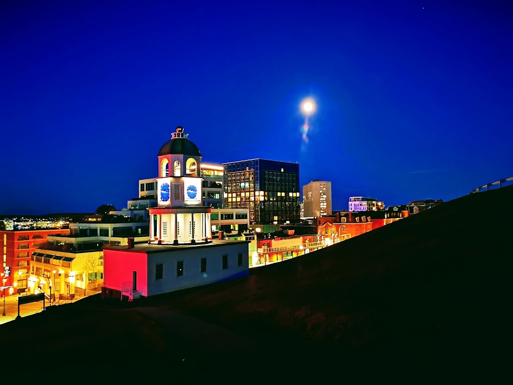 Deeplink Airport Taxi & Limousine Halifax NS | 50 Red Fern Terrace, Halifax, NS B3S 1K8, Canada | Phone: (902) 412-8832