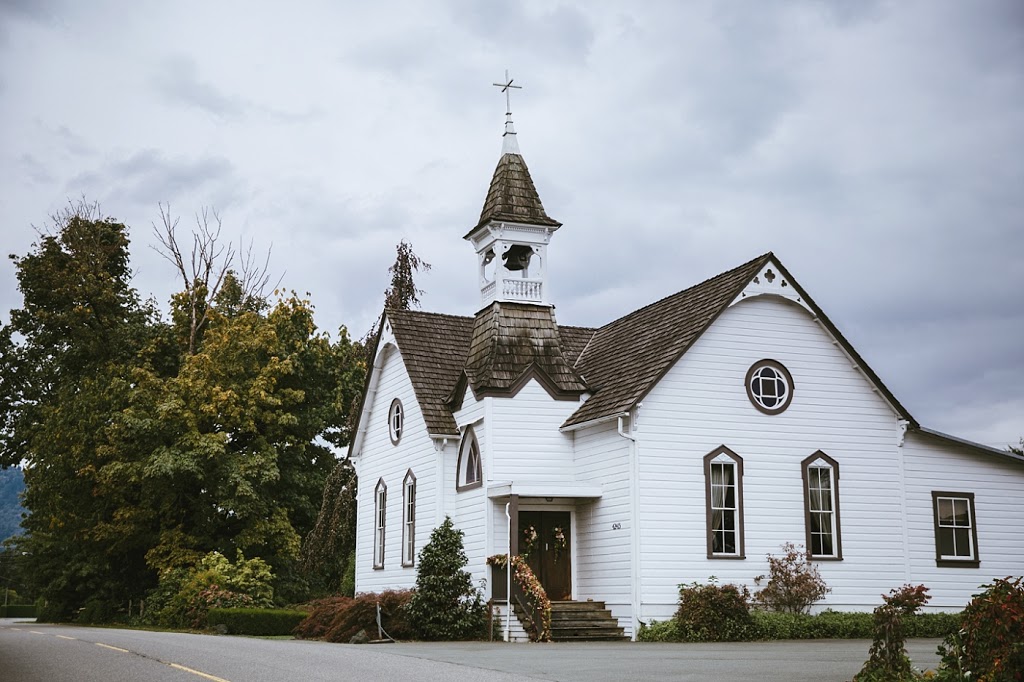 White Album Wedding Chapel | 42415 Adams Rd, Chilliwack, BC V2R 4K9, Canada | Phone: (604) 823-4613