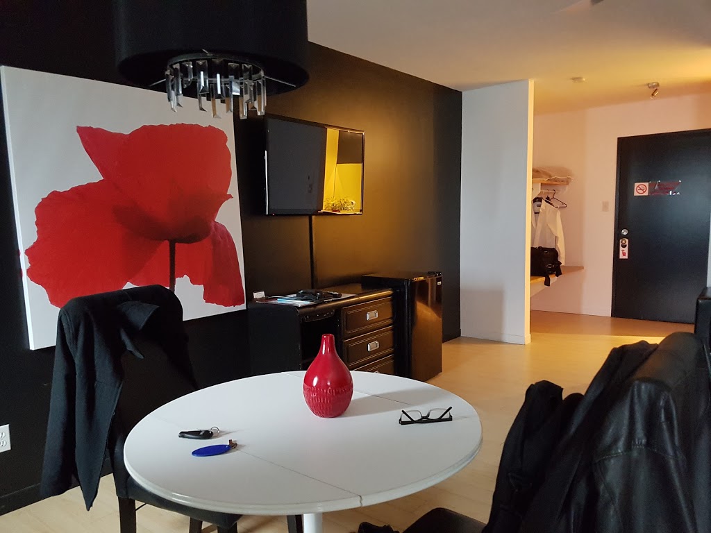 Motel du Canton | 9022 Rue de la Montagne, Valcourt, QC J0E 2L0, Canada | Phone: (450) 532-3475
