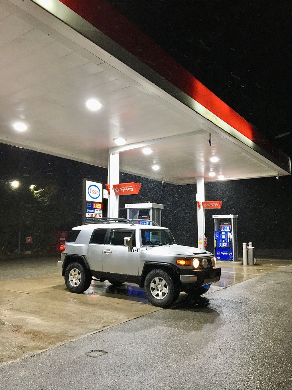 Esso | 114 Sydenham St, Flesherton, ON N0C 1E0, Canada | Phone: (647) 892-5551