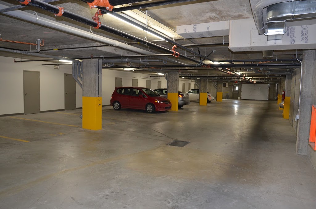 Complexe Le St-Laurent | 8035 Boulevard du St Laurent, Brossard, QC J4X 2A1, Canada | Phone: (450) 679-0700