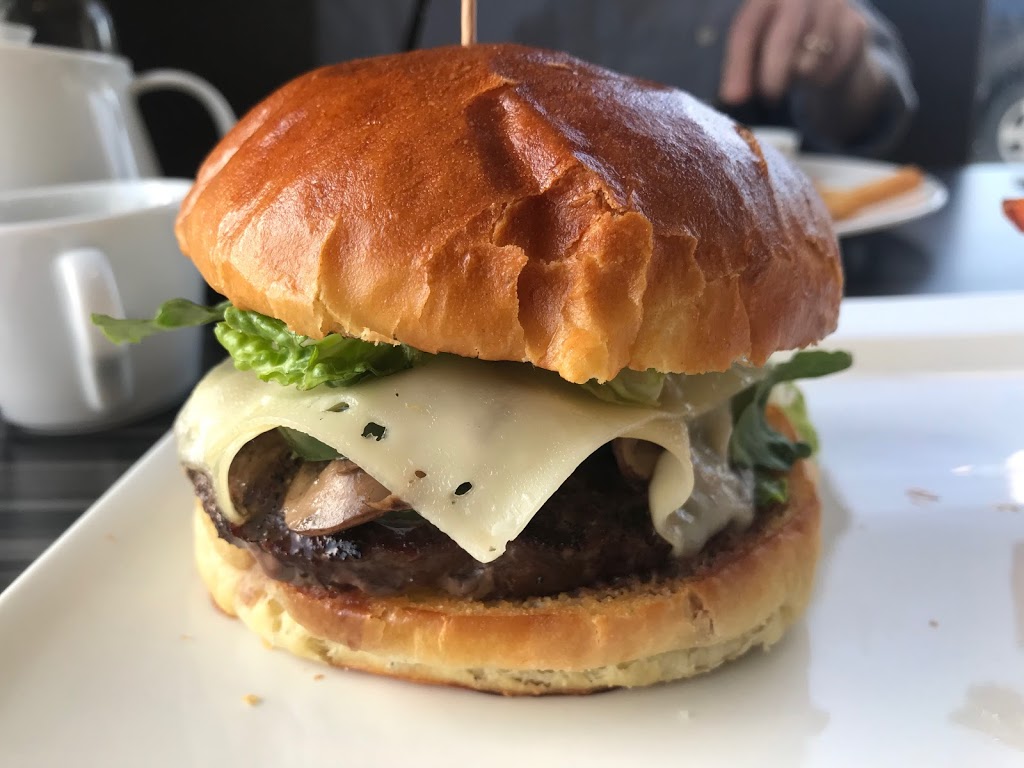 Paradise Farms Prime Beef Bistro Erin | 2 Thompson Crescent, Erin, ON N0B 1T0, Canada | Phone: (519) 315-0135