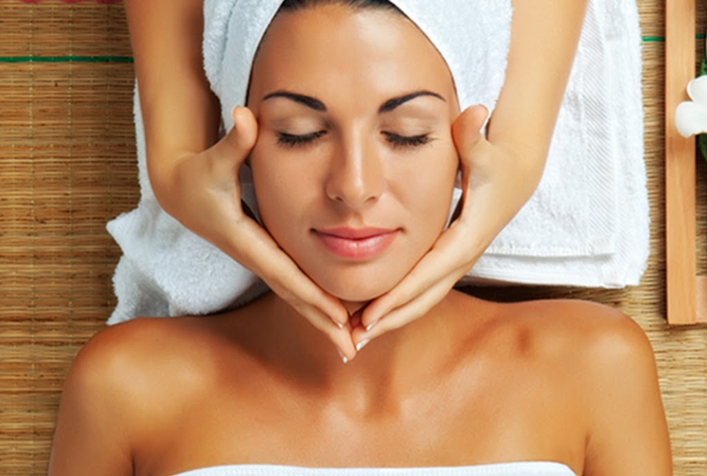 In Spa | 7355 Bayview Ave #202, Thornhill, ON L3T 5Z2, Canada | Phone: (905) 707-1880