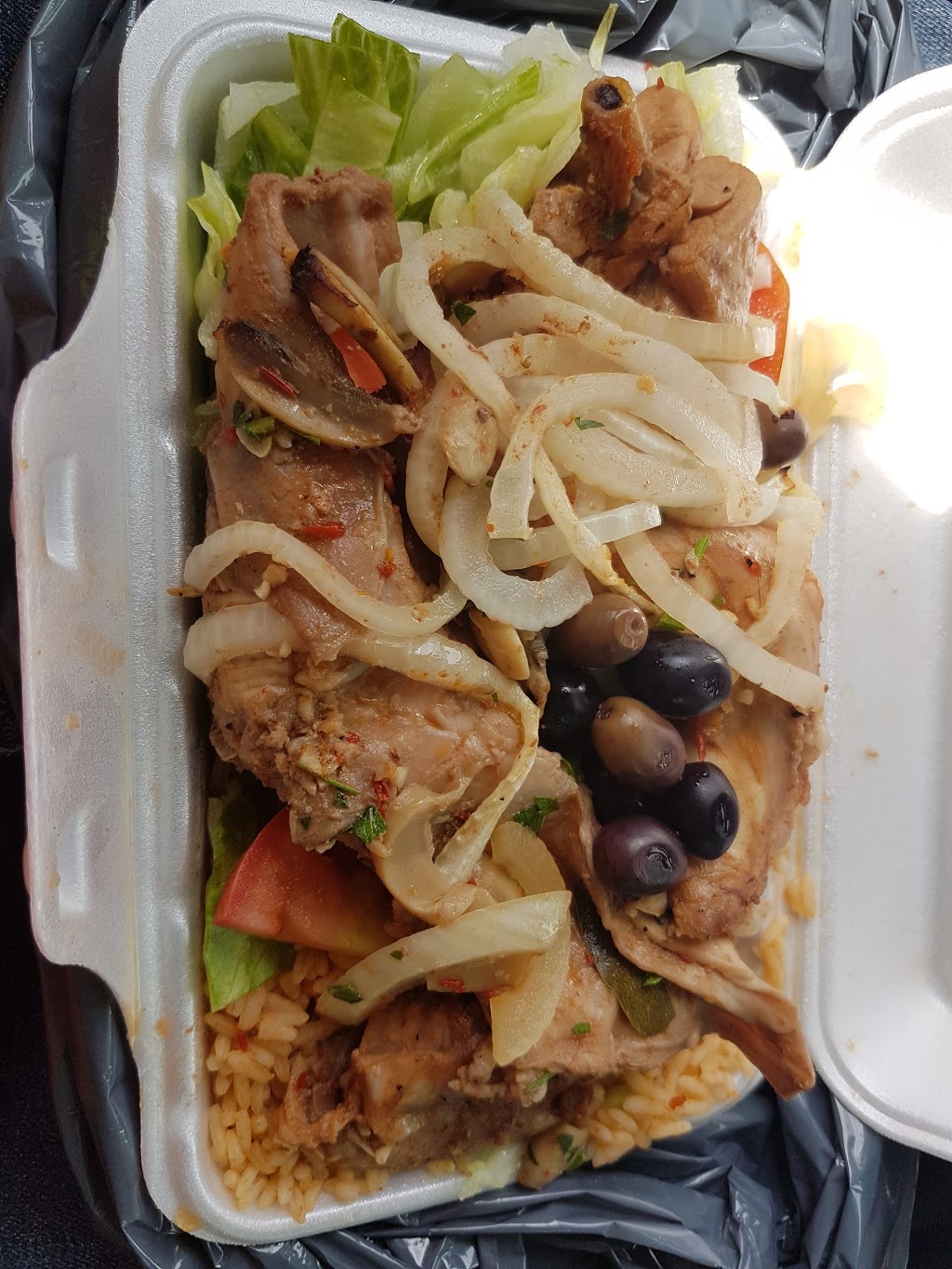 Cantanhede O Bairradino | 662 Lansdowne Ave, Toronto, ON M6H 3Y8, Canada | Phone: (416) 531-6912