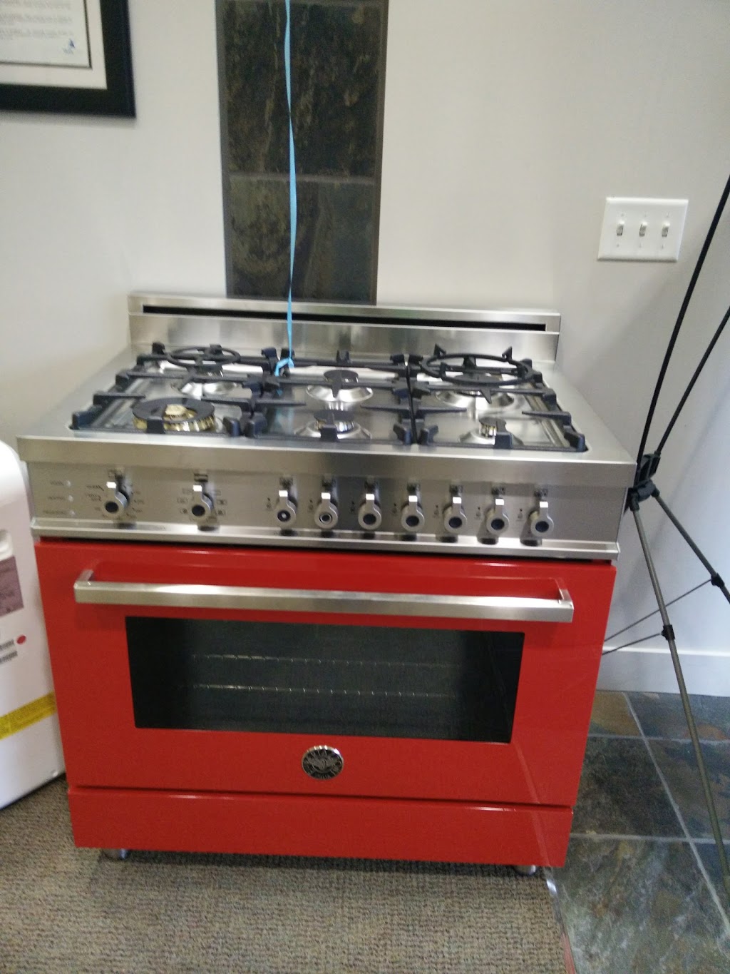 Trail Appliances - Kelowna | 2637 Enterprise Way, Kelowna, BC V1X 7Y6, Canada | Phone: (250) 862-3838