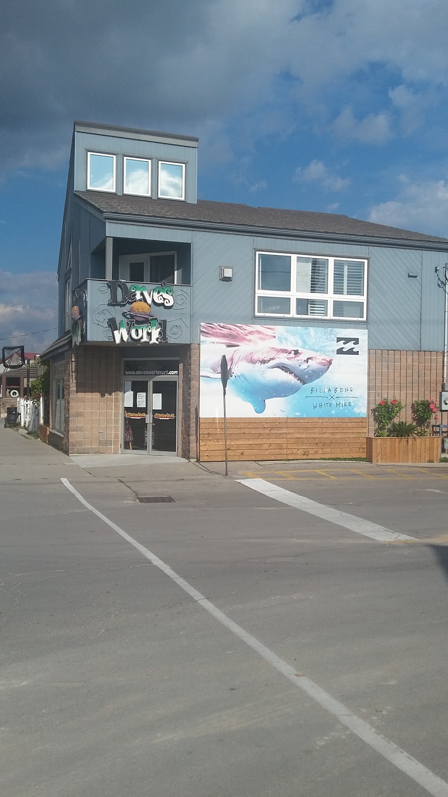 Daves World Skate | 7 Main St, Port Dover, ON N0A 1N0, Canada | Phone: (519) 583-1260