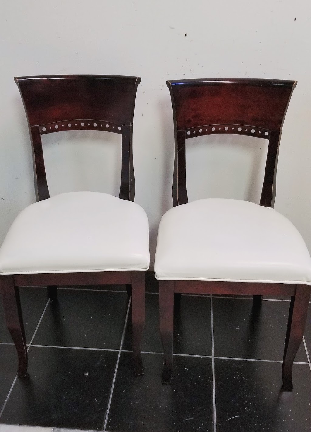 Cache Upholstery | 135 Oakdale Rd, North York, ON M3N 1W2, Canada | Phone: (416) 451-9596