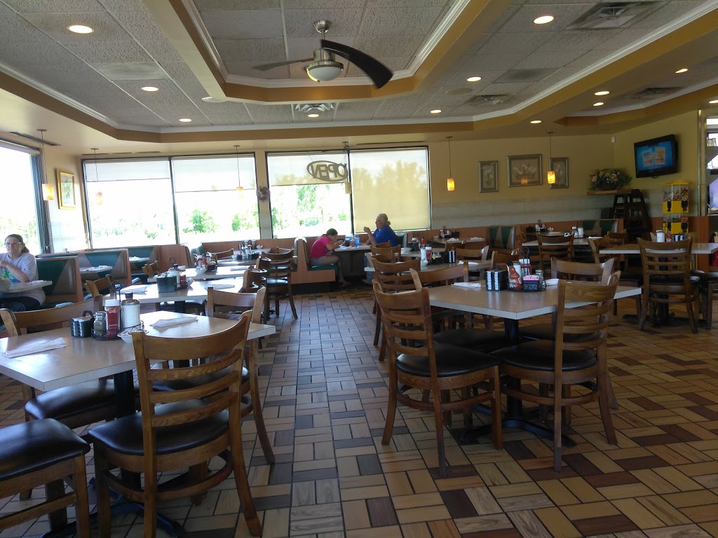 Theos Family Restaurant | 1669 Range Rd, Kimball, MI 48074, USA | Phone: (810) 364-1199