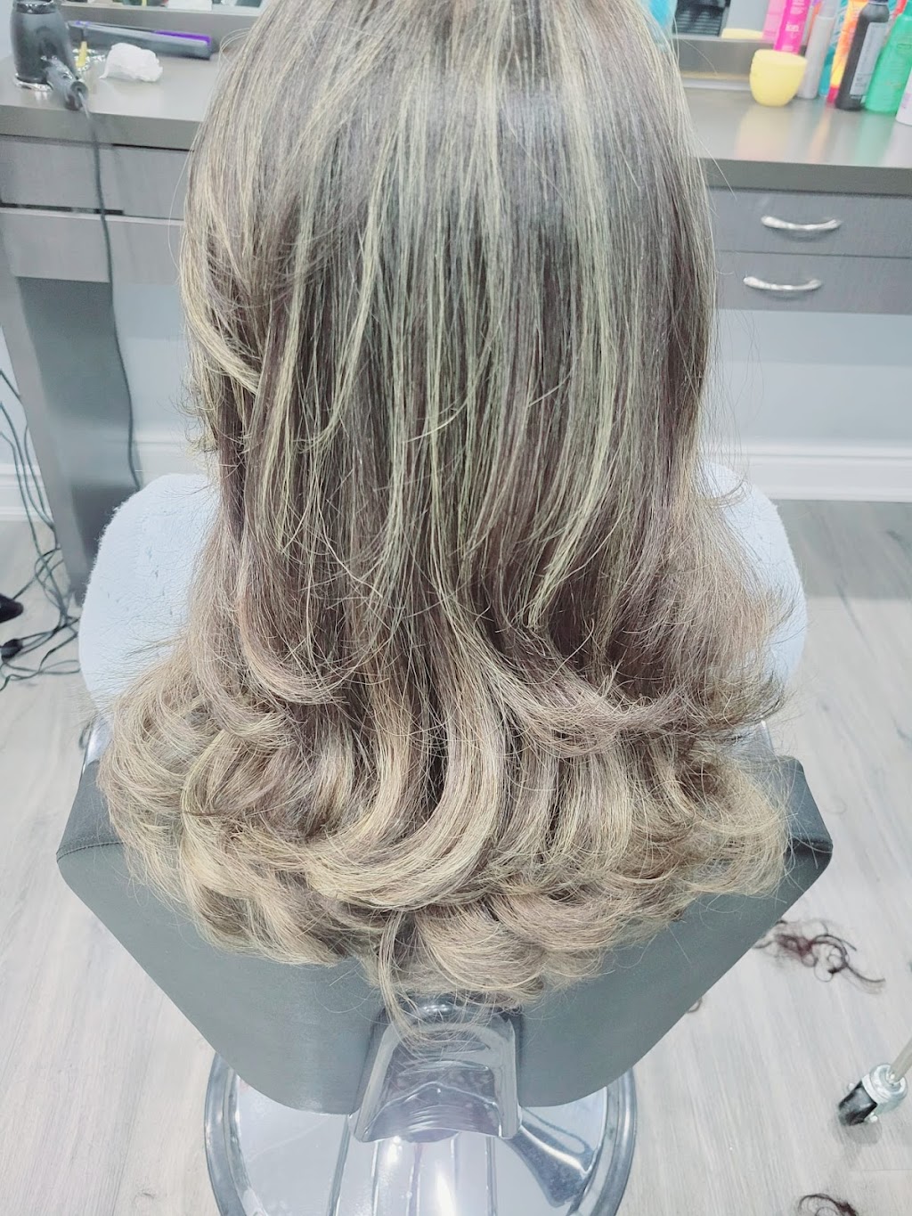 Salón Dorado | 22 John Carroll Dr, Brampton, ON L6P 0V2, Canada | Phone: (416) 846-8938