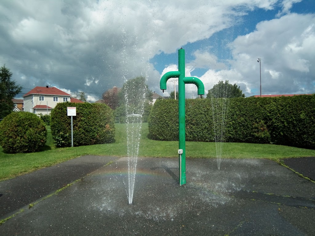 St-Nicolas Community Centre | 550 Rue de la Sorbonne, Saint-Nicolas, QC G7A 1Y1, Canada | Phone: (418) 831-6536