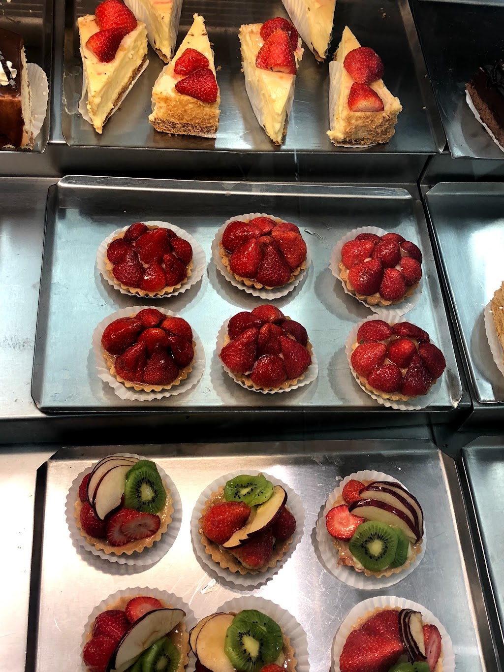 Boulangerie Achtarout | 9215 Rue Charles-de-LaTour, Montréal, QC H4N 1M4, Canada | Phone: (514) 387-5646