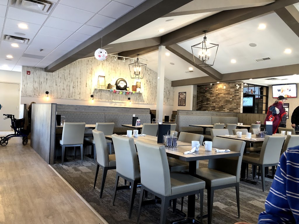 Smittys Restaurant Henderson | 1919 Henderson Hwy, Winnipeg, MB R2G 1P4, Canada | Phone: (204) 334-1162