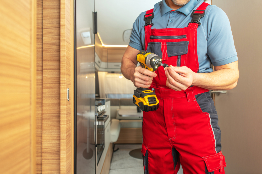 Service Department at Guarantee RV Centre | 34 Commercial Dr, Calgary, AB T3Z 2A7, Canada | Phone: (403) 273-1000