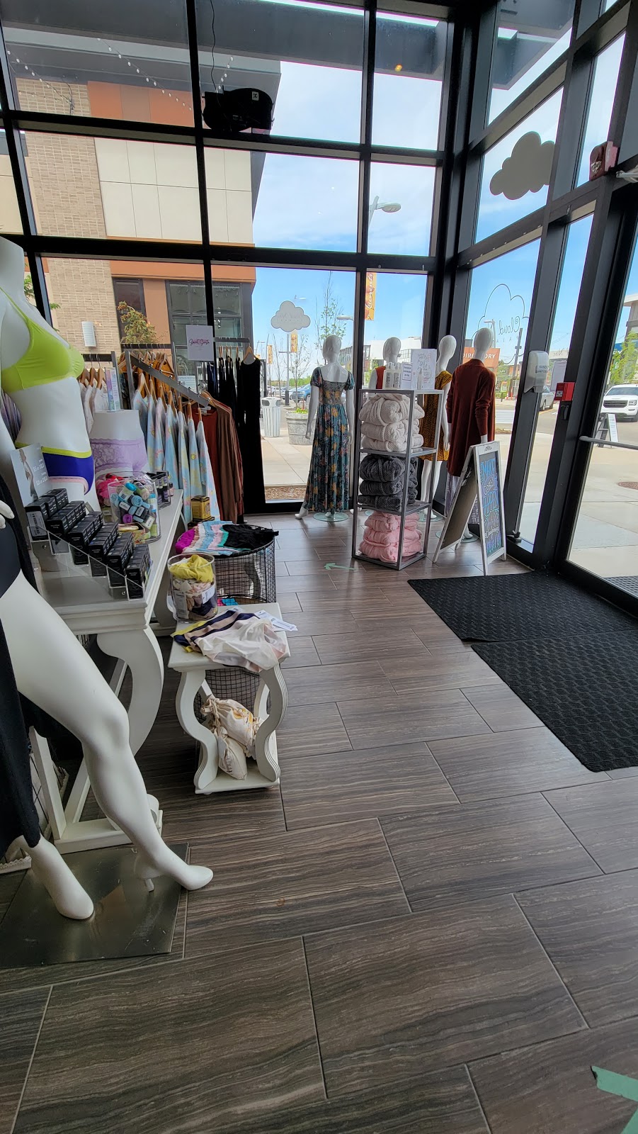 Cloud Nine Pajamas (Windermere) | 5168 Windermere Blvd, Edmonton, AB T6W 0L9, Canada | Phone: (780) 482-6713