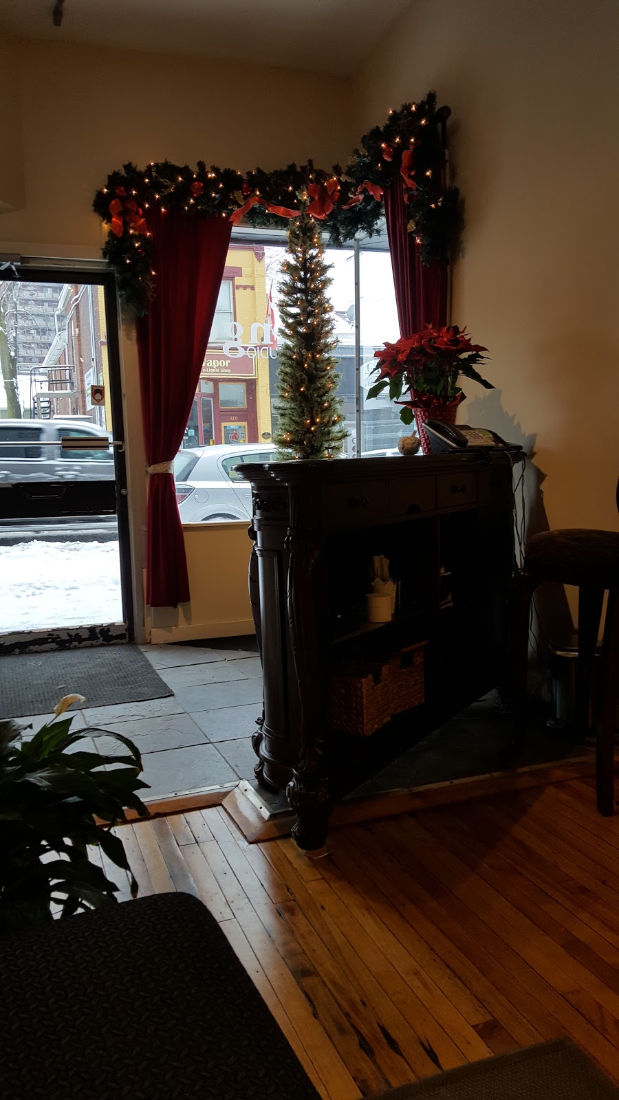 Fringe Hair Studio | 321 King St E, Hamilton, ON L8N 1C1, Canada | Phone: (905) 522-0005