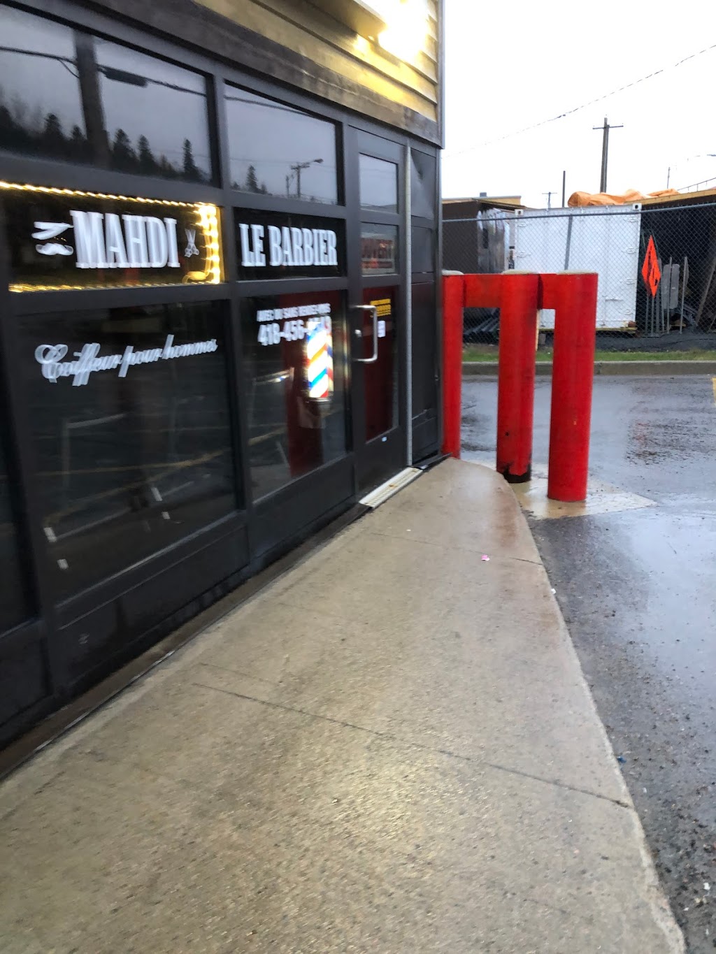 Mahdi le barbier | 795 Boulevard du Lac, Québec, QC G2M 0E3, Canada | Phone: (418) 456-4543