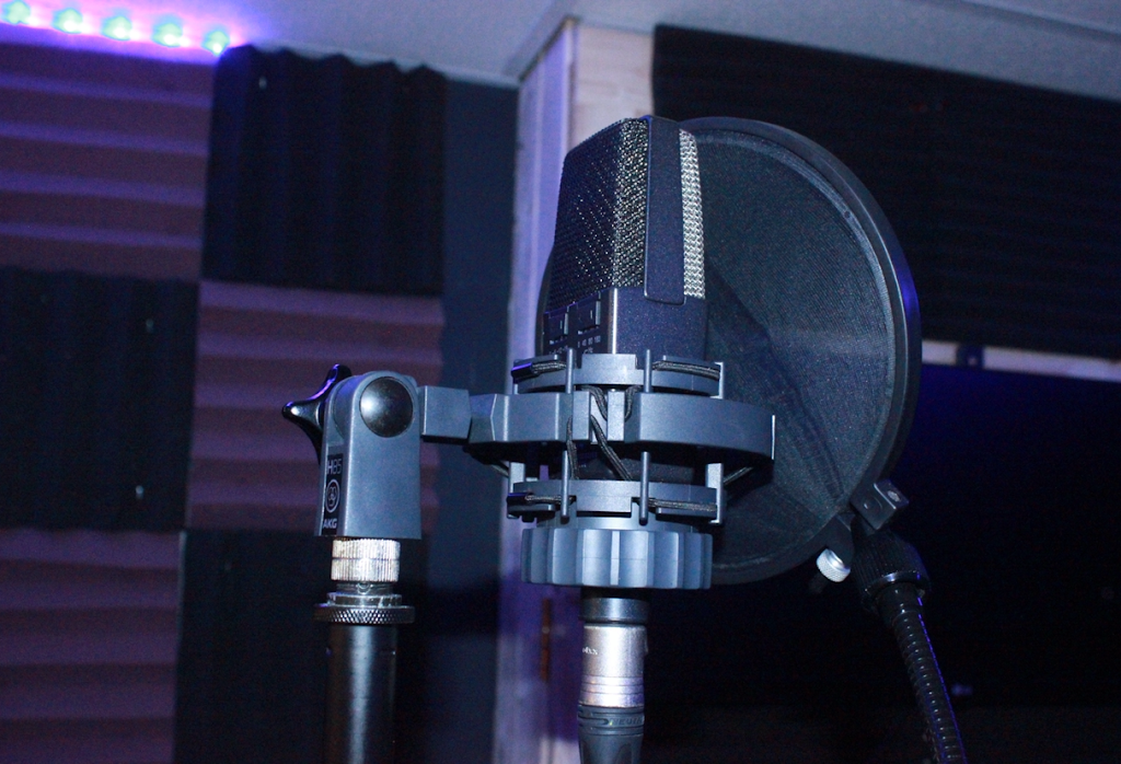 Capital Studios | 2736 Wyldewood St, Gloucester, ON K1T 2R6, Canada | Phone: (613) 302-0211