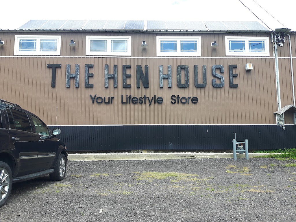 The Hen House | 1624 Beachburg Rd, Beachburg, ON K0J 1C0, Canada | Phone: (613) 582-3211