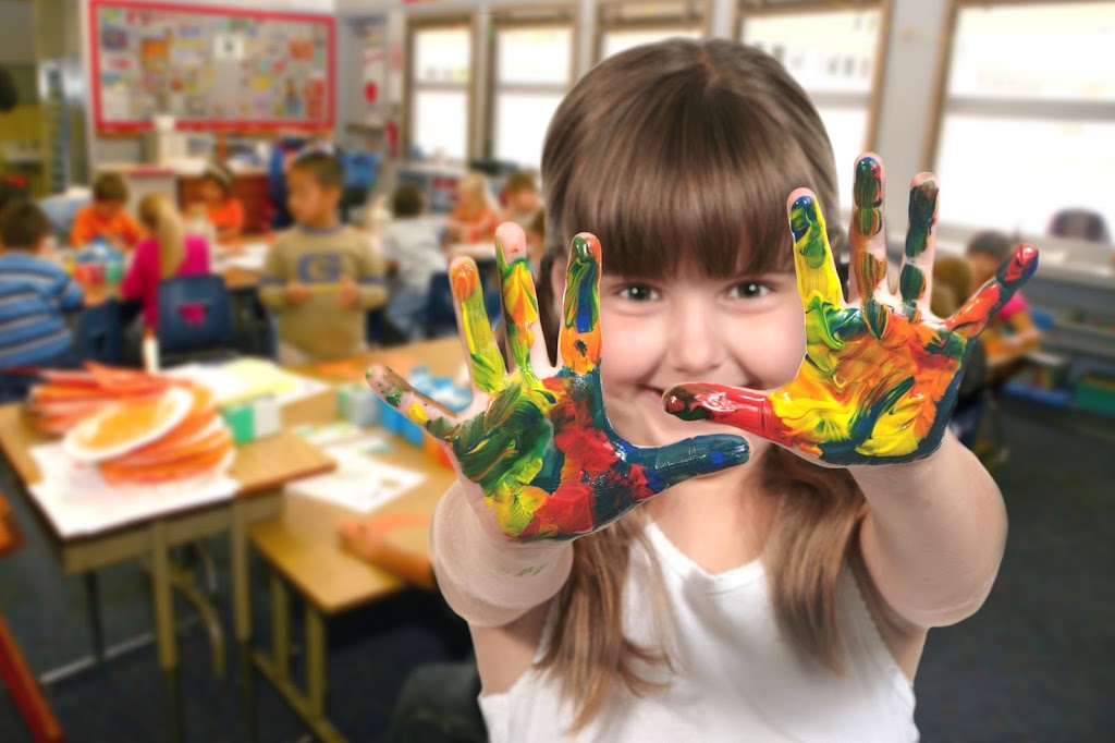 Airdrie Daycare Ltd Sierra Springs | 2974 Main St SE Unit 161, Airdrie, AB T4B 3G4, Canada | Phone: (403) 980-8909