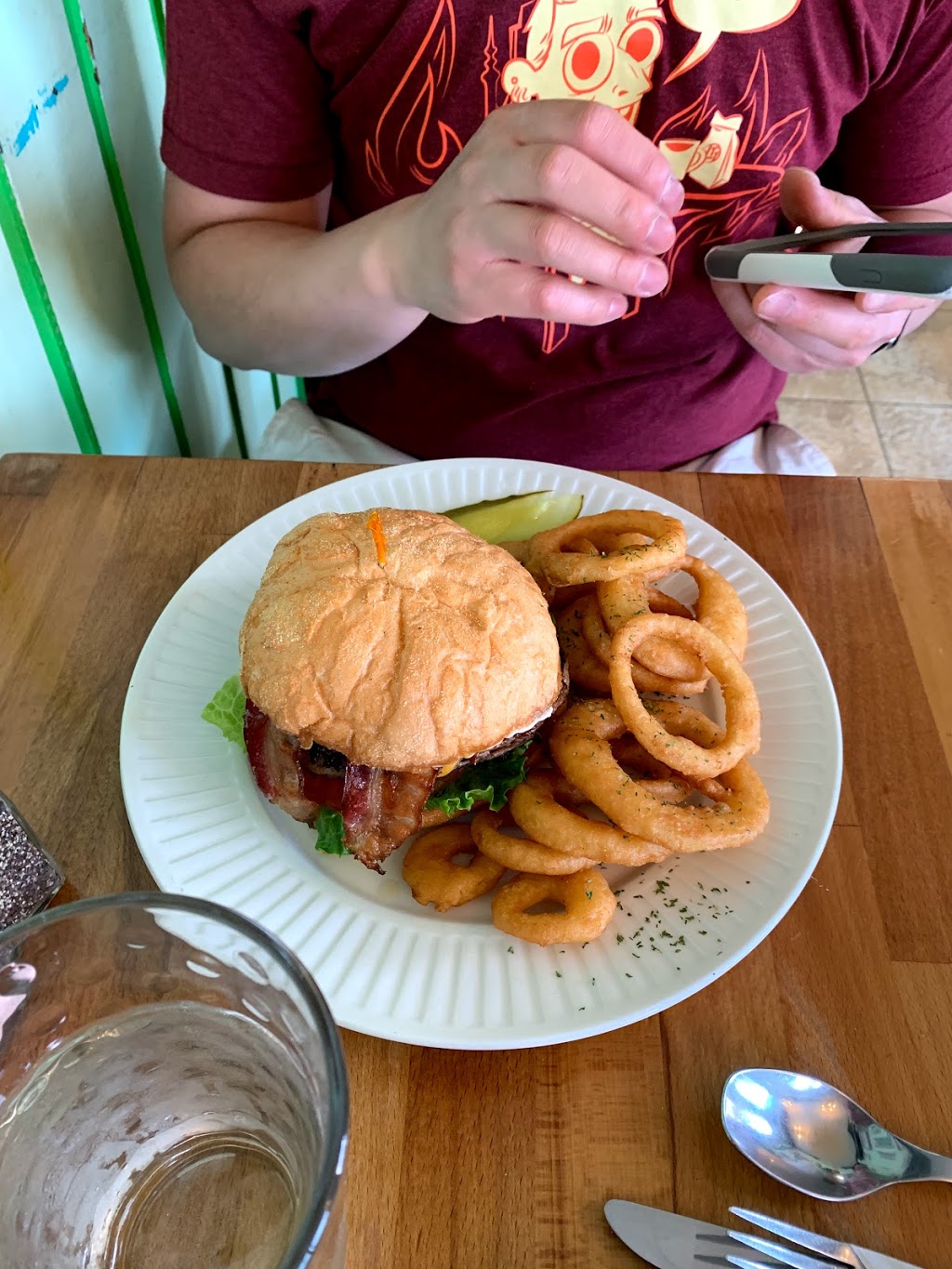 Mission Horse Brunch Restaurant | 33290 Glasgow Ave, Mission, BC V2V 4M2, Canada | Phone: (604) 826-5635