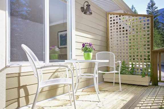 The Stonewater Motel LTD | 13483 Sunshine Coast Hwy, Madeira Park, BC V0N 2H1, Canada | Phone: (604) 883-0046
