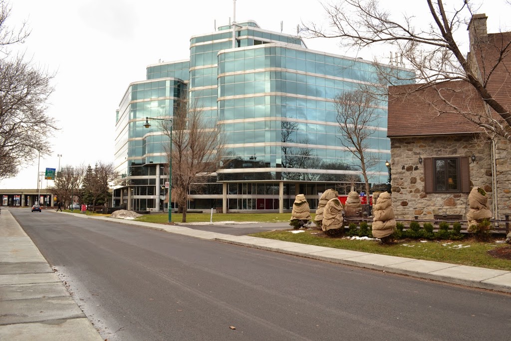 PSB Boisjoli | 3333 Boulevard Graham, Mont-Royal, QC H3R 3L5, Canada | Phone: (514) 341-5511