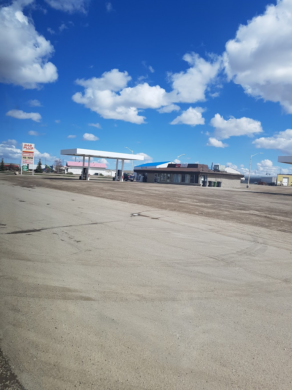Sandstone Gas Plus | 212 8 Ave NW, Milk River, AB T0K 1M0, Canada | Phone: (403) 388-8833