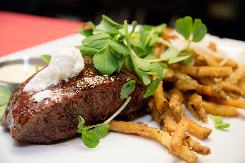 The Schomberg Pub & Patio | 226 Main St, Schomberg, ON L0G 1T0, Canada | Phone: (905) 939-7151