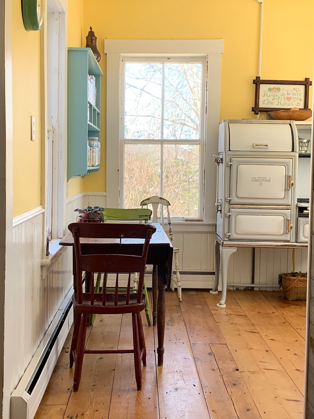 Lavers House Chester | 192 Central St, Chester, NS B0J 1J0, Canada | Phone: (902) 275-7506