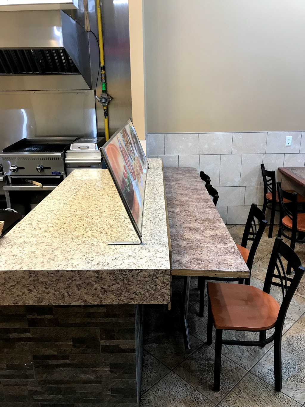 Enzos Donair | 18555 Stony Plain Rd, Edmonton, AB T5S 2V9, Canada | Phone: (780) 452-3696