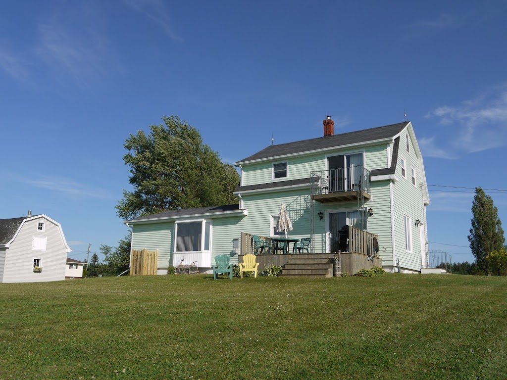 The Compass Rose Beach House | 60 Jordan Ln, Murray Harbour, PE C0A 1V0, Canada | Phone: (902) 969-8185