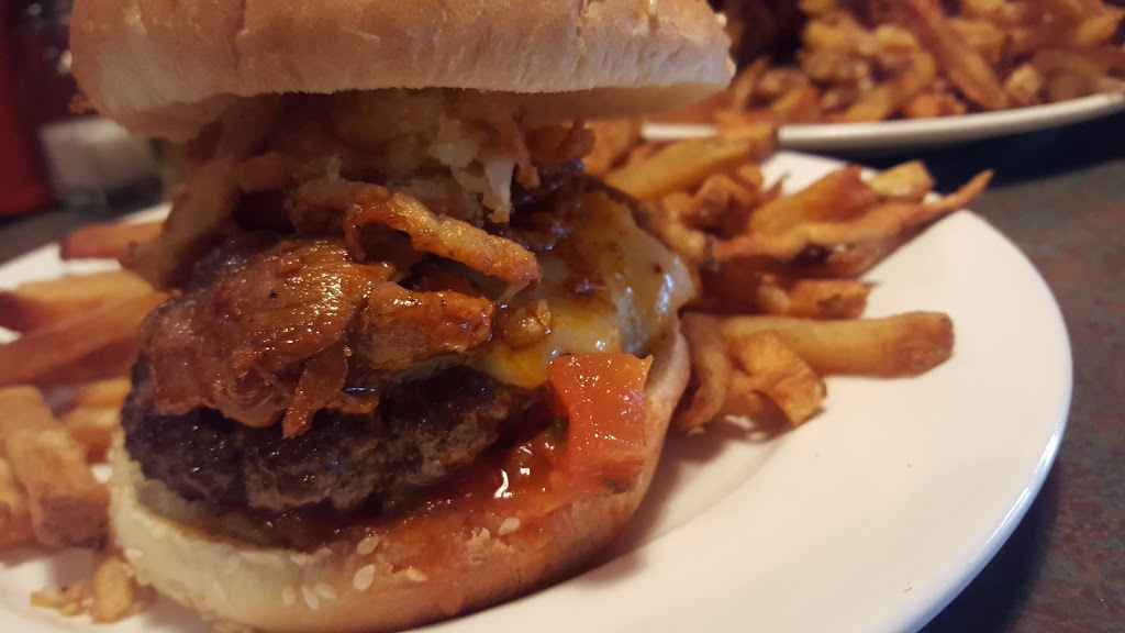 Parkside Pub & Smokehouse | 14 Highfield Park Dr, Dartmouth, NS B3A 4T6, Canada | Phone: (902) 464-1310