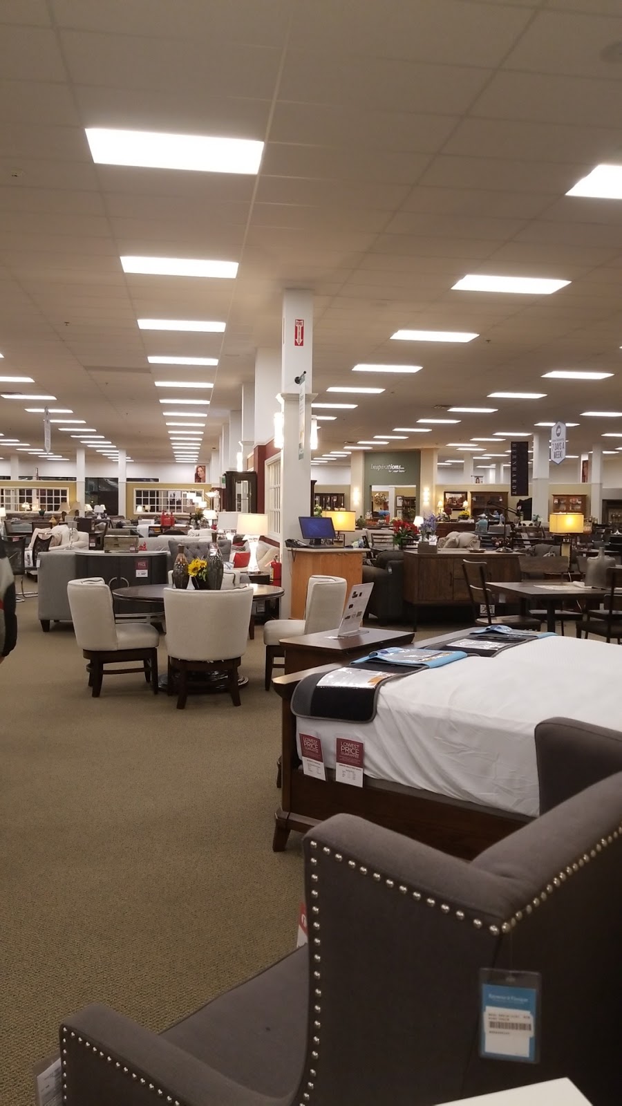 Raymour & Flanigan Furniture and Mattress Store | 3770 Union Rd, Cheektowaga, NY 14225, USA | Phone: (716) 391-5540