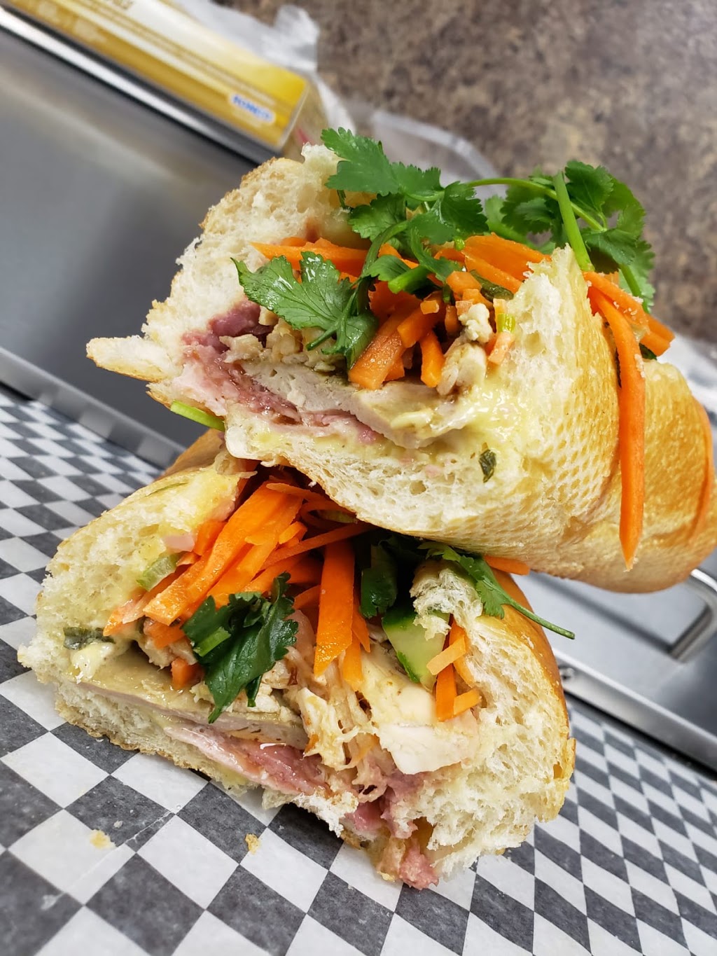 Banh mi huynh | 3525 26 Ave SE #9, Calgary, AB T2B 2M9, Canada | Phone: (587) 470-2010