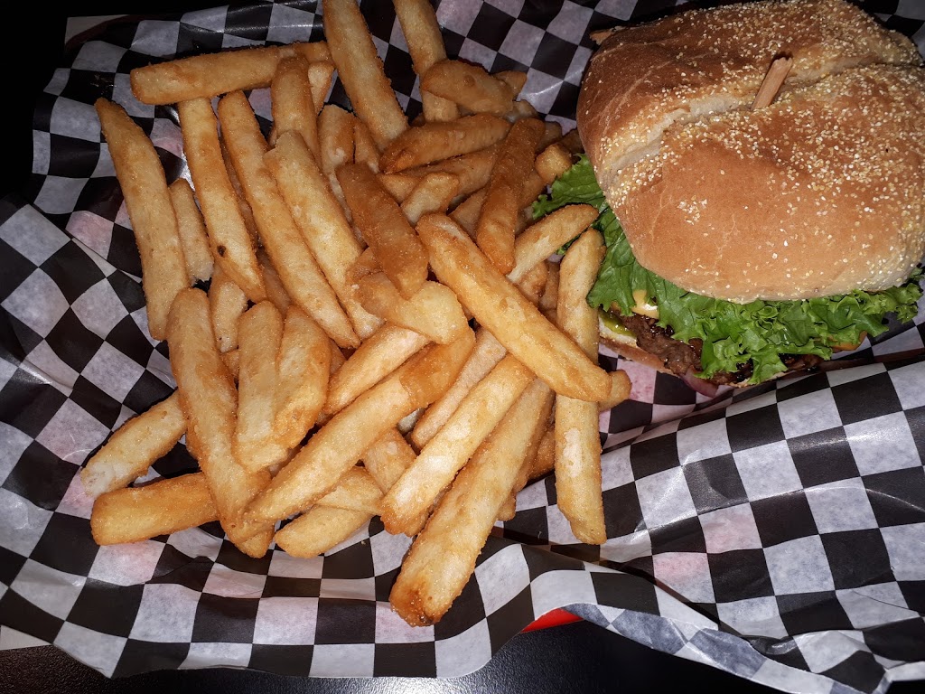 Casse-Croute La Gaspesienne | 1248 Rue Yves-Blais, Terrebonne, QC J6V 1P7, Canada | Phone: (450) 654-6300