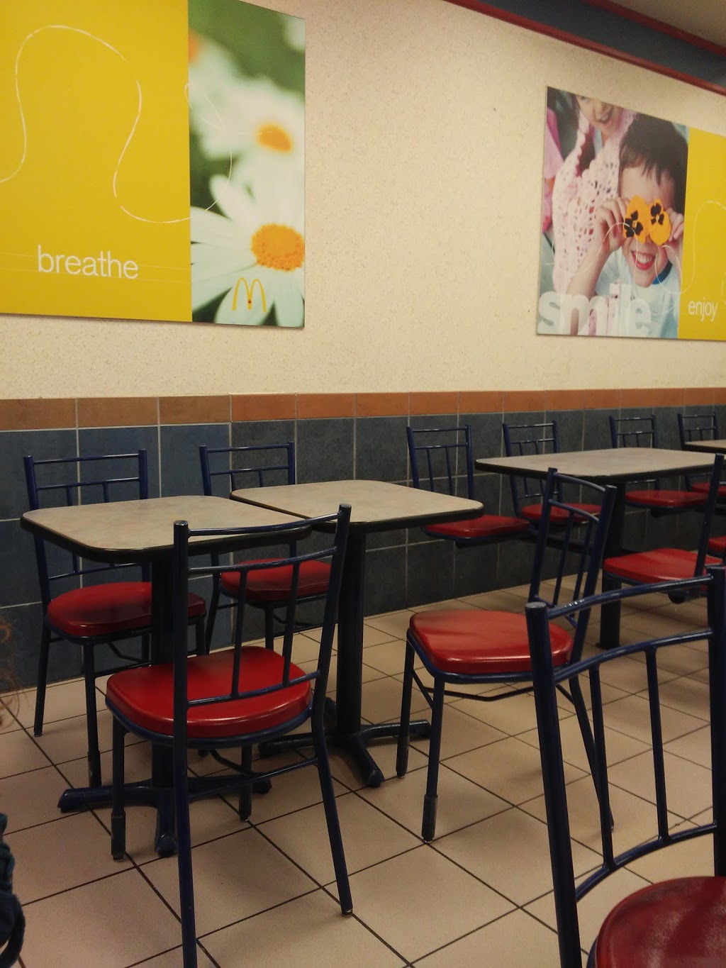 McDonalds | 150 McEwan Dr E, Bolton, ON L7E 2Y3, Canada | Phone: (905) 951-7360