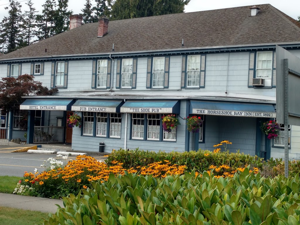 Horseshoe Bay Inn | 9576 Chemainus Rd, Chemainus, BC V0R 1K5, Canada | Phone: (250) 416-0411