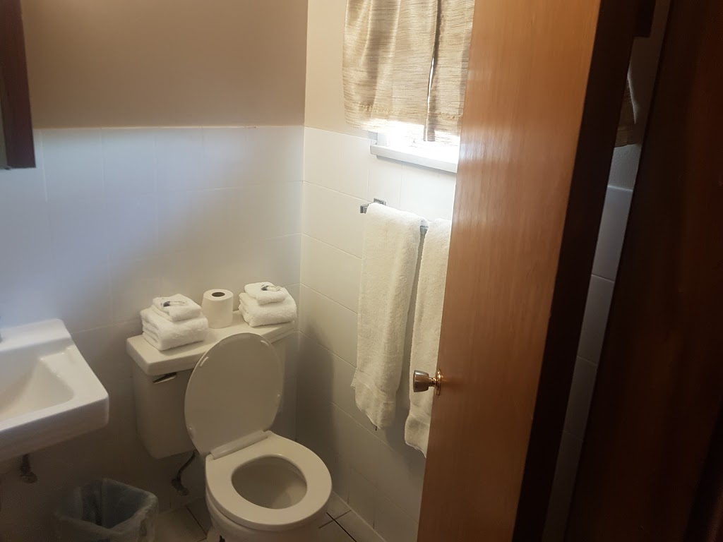 Tsawwassen Motel | 6574 Ladner Trunk Rd, Delta, BC V4K 3N3, Canada | Phone: (604) 946-4288