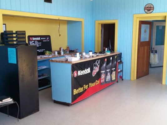 Son & Pop Auto Shop | 504 Campbell St, Lucknow, ON N0G 2H0, Canada | Phone: (519) 812-4327