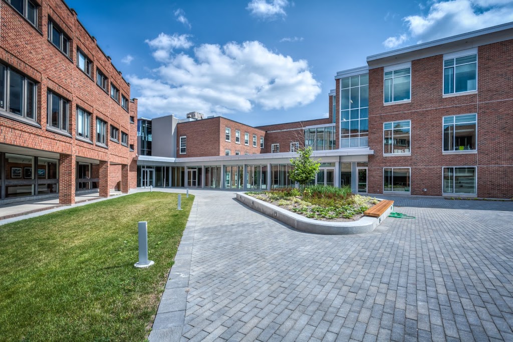 St. Andrews College | 15800 Yonge St, Aurora, ON L4G 3H7, Canada | Phone: (905) 727-3178