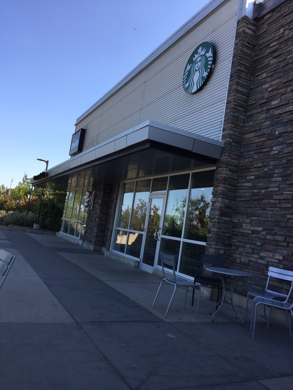 Starbucks | 7020 4 St NW #105, Calgary, AB T2K 1C4, Canada | Phone: (403) 295-0583